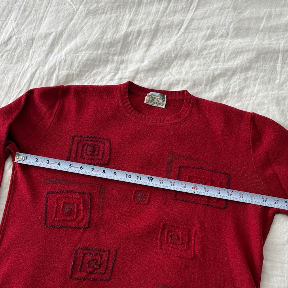 Red Geometric Pattern Crewneck Sweater - Picture 8 of 9